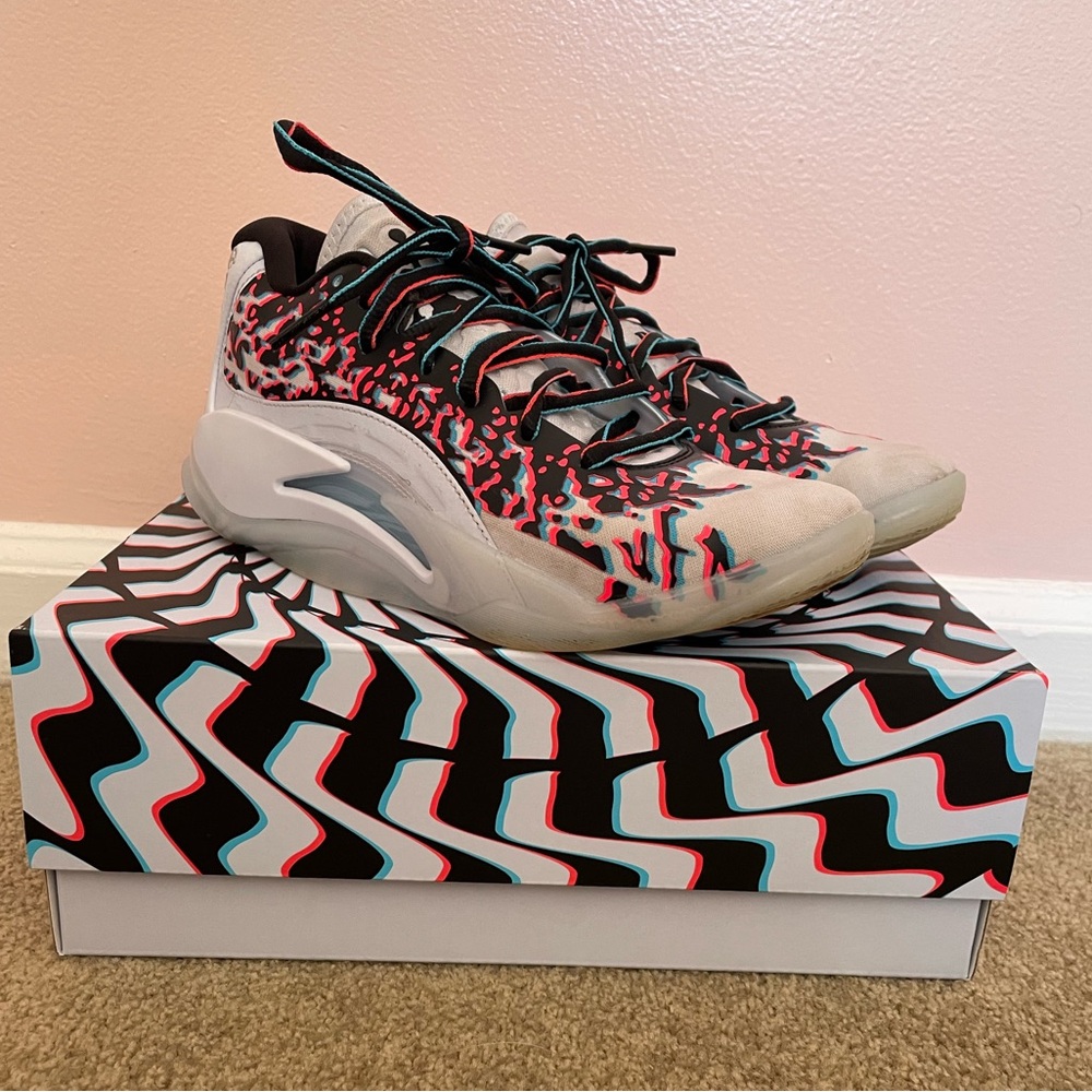 Kids Jordan Zion 3 NRG - hardly worn